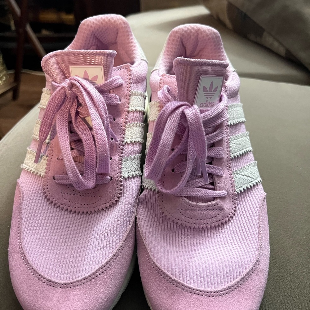 Adidas Women's Light Purple Sneakers
